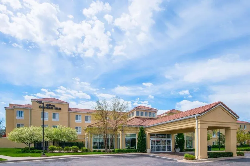 Hilton Garden Inn Wichita - Image 1