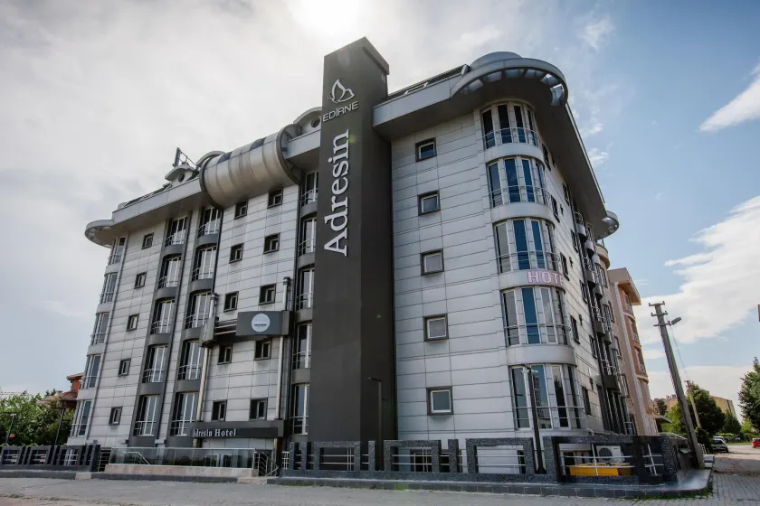 Adresin Hotel - Image 1