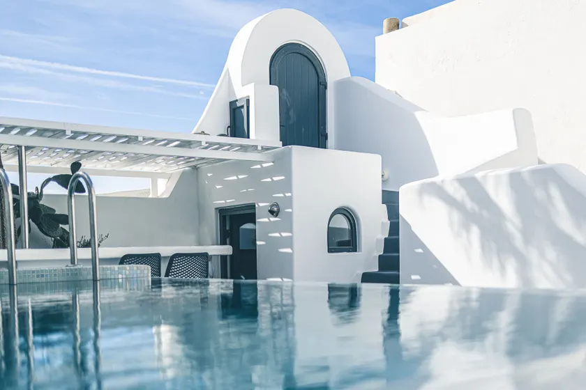 Opera Mansion - Image 1