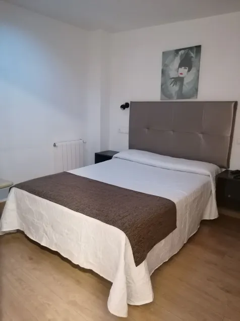 Hostal Adelia - Image 1