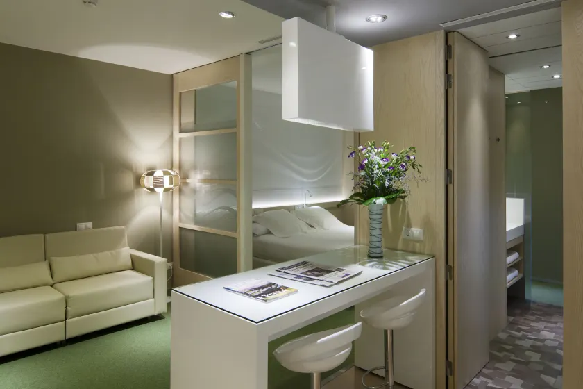 Ako Suite Hotel - Image 1
