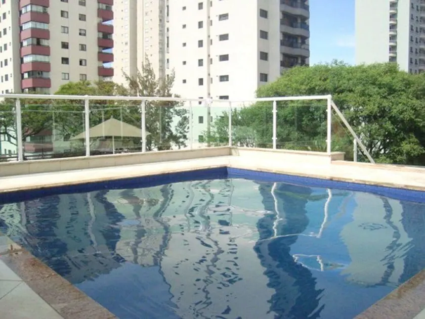 Upper Hotel - Image 1
