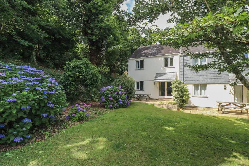 Bramble Cottage - Image 1