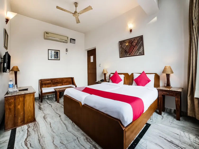 Super Hotel O Sansarchandra Road Formerly Luna Rosa - Image 1