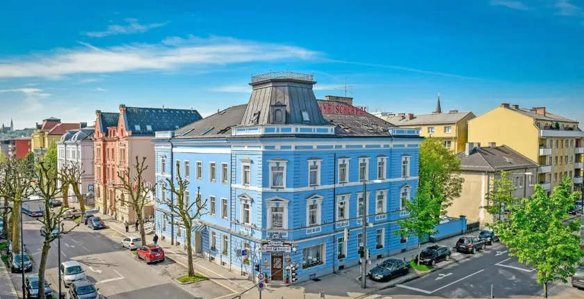 Hotel Bayrischer Hof - Image 1