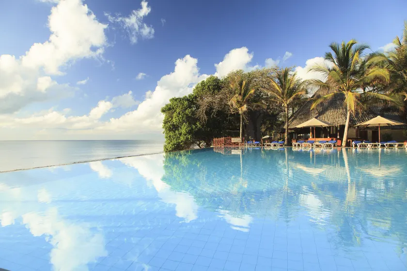 Baobab Beach Resort & Spa - Image 1