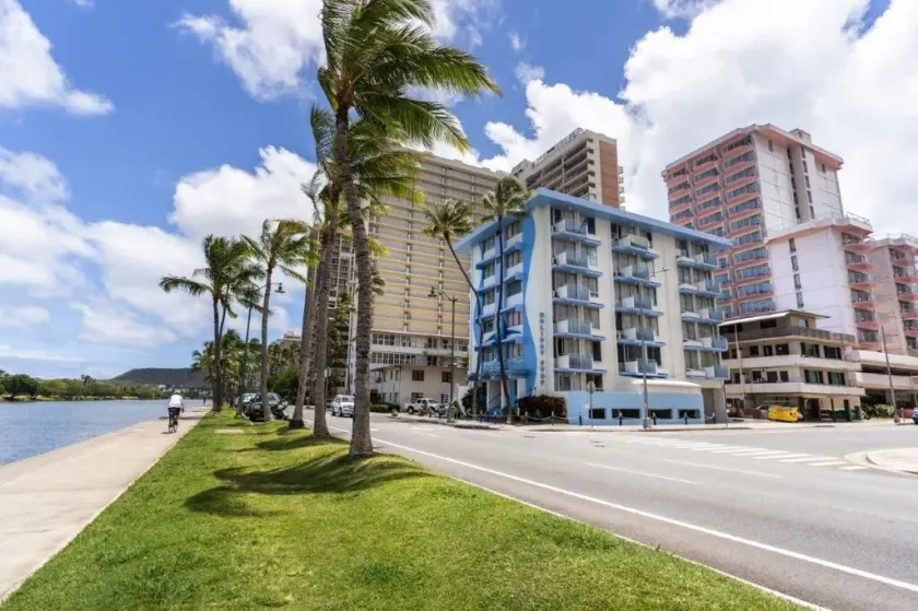 Holiday Surf Hotel (with full kitchen) - Image 1