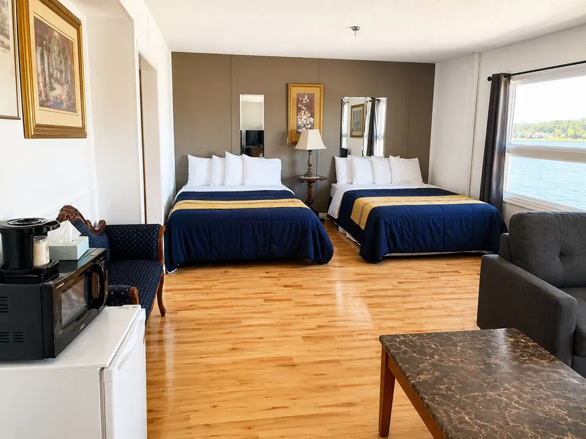 Harbourview Inn, SureStay Collection by Best Western - Image 1