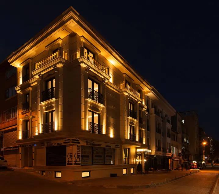 Primero Hotel - Image 1