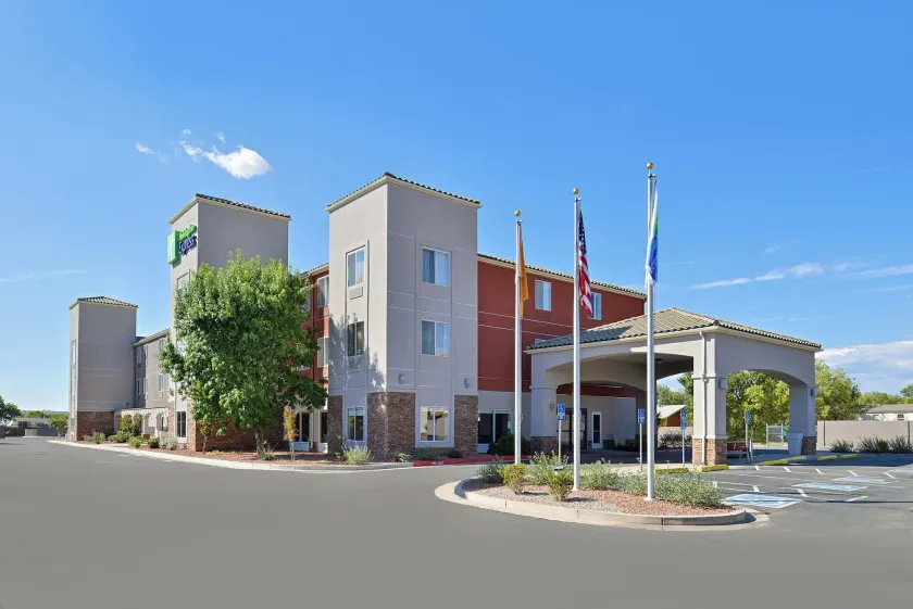 Holiday Inn Express Albuquerque N - Bernalillo by IHG - Image 1