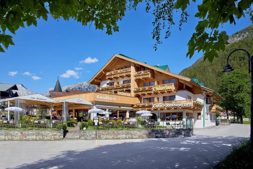 Hotel Christina - Ihr kleinstes 4* Hotel am Achensee - Image 1