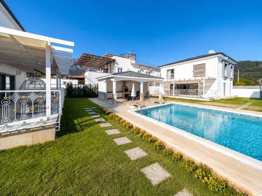 Luxury Villa in a Peaceful Neighborhood with Pool - Image 1