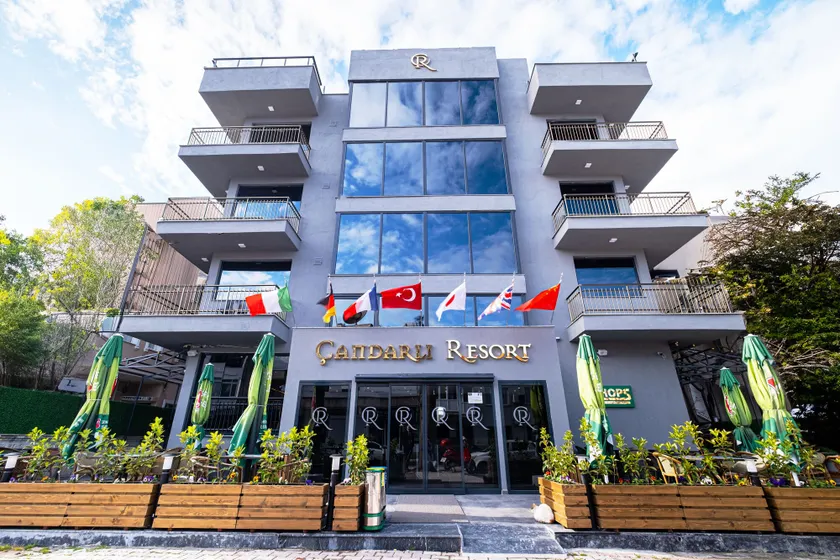 Çandarlı Resort Otel - Image 1