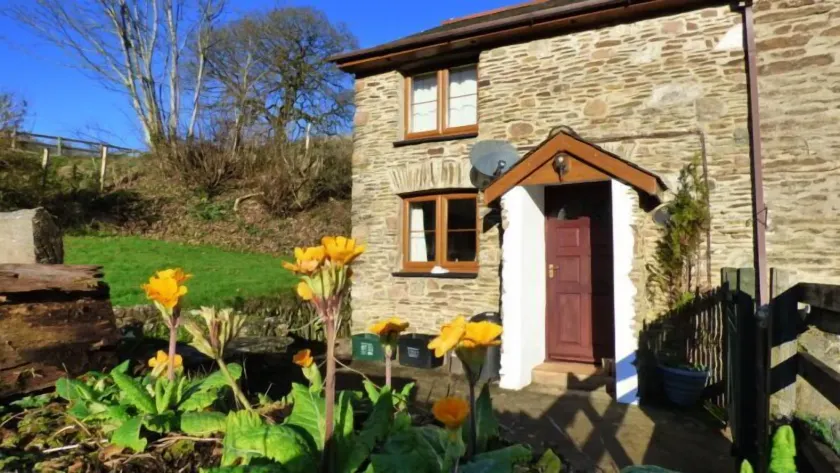 Court Farm Holiday Cottages - Image 1