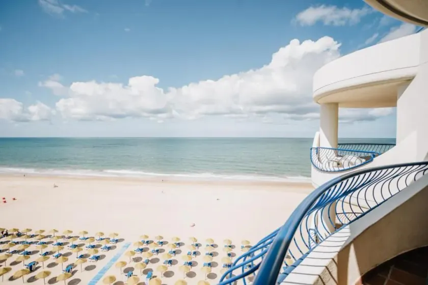 Hotel Playa Victoria - Image 1