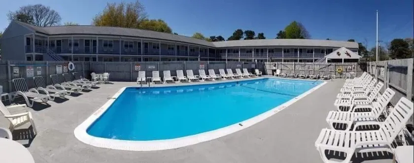 Doryman Motel - Image 1