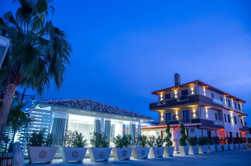 B&B Dimmito - Image 1