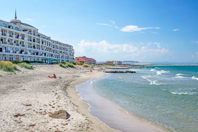 Gardenia Beach Palace Aparthotel - Image 1