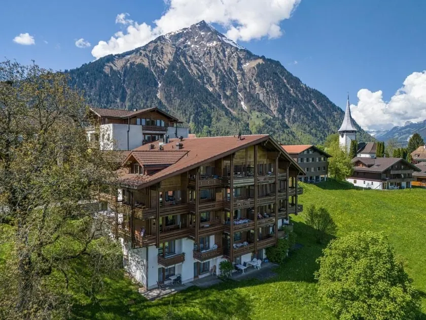 Hotel Aeschi Park  - Image 1