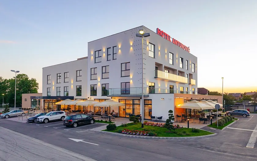 Antunović Hotel East - Image 1