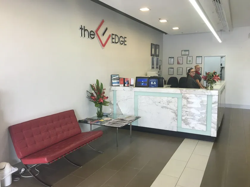 Edge Apartment Hotel - Hall
