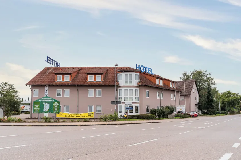 Euro-Hotel - Image 1