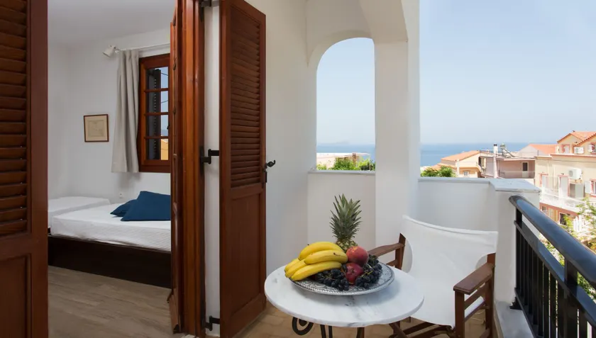 Venetia Apartments - Image 1