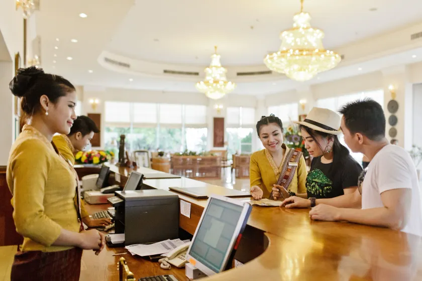 Champasak Grand Hotel - Interior entrance