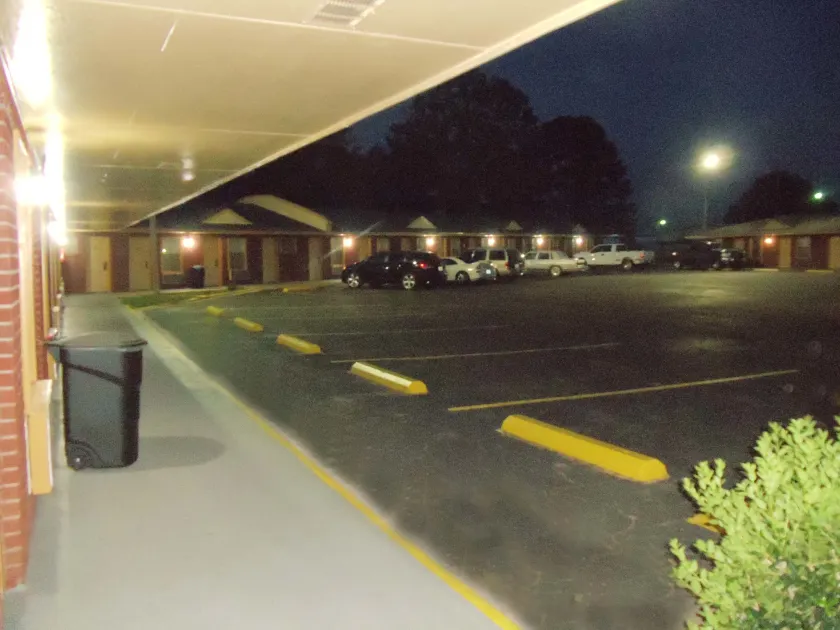 Antlers Budget Inn - Image 1