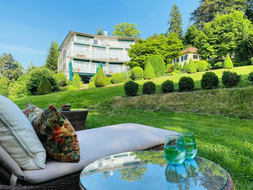 DAS SCHLOSSBERG - Boutique Hotel im Park- Nahe der Therme - Image 1