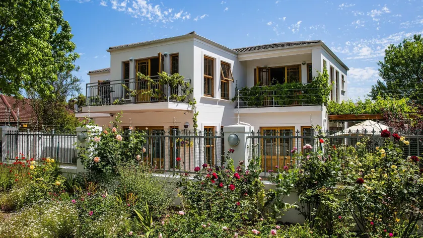 Penelope's Stellenbosch - Image 1