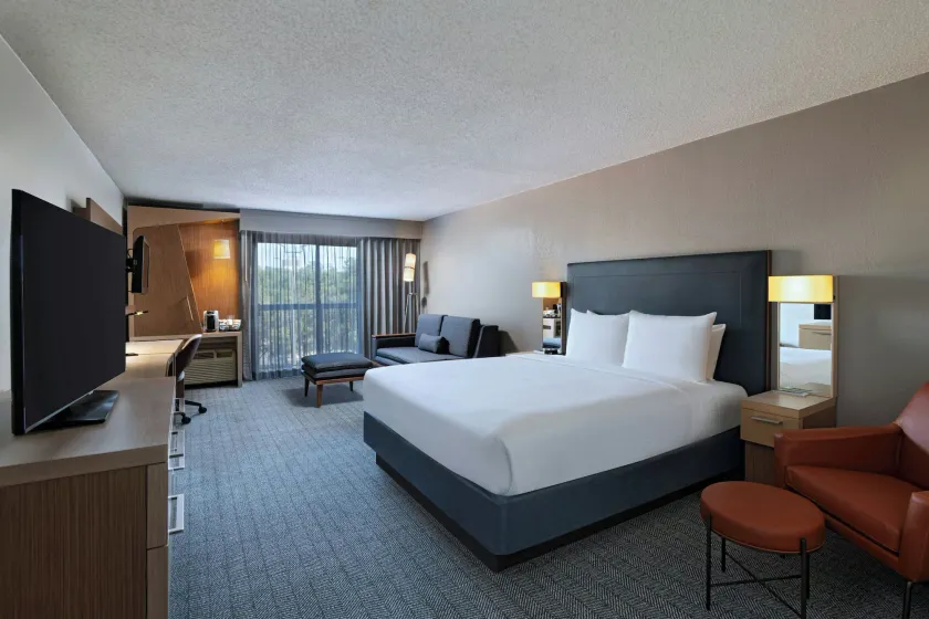 Courtyard by Marriott Austin The Domain Area - Image 1