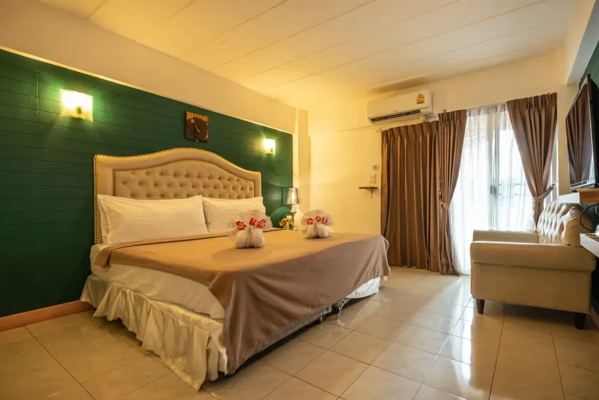 I-Inn Hotel - Image 1