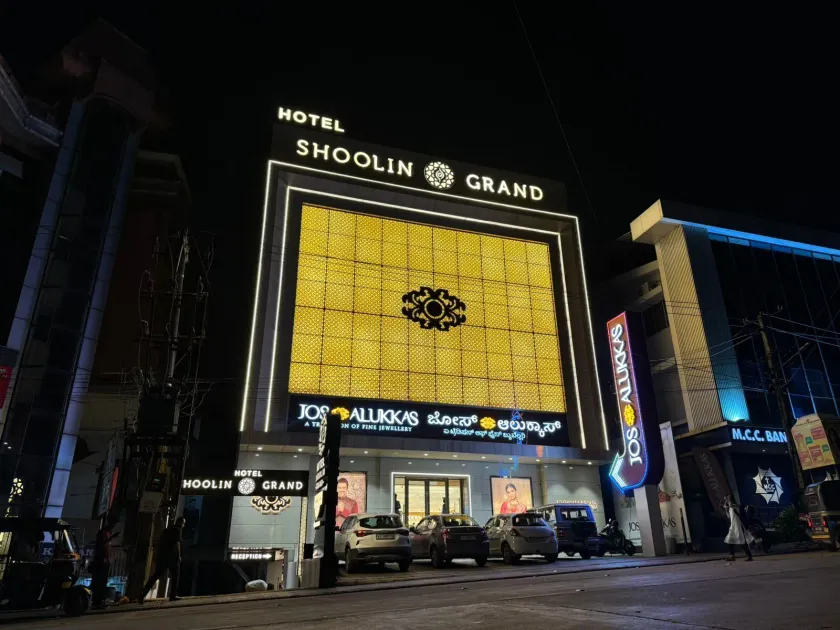 Hotel Shoolin Grand - Image 1