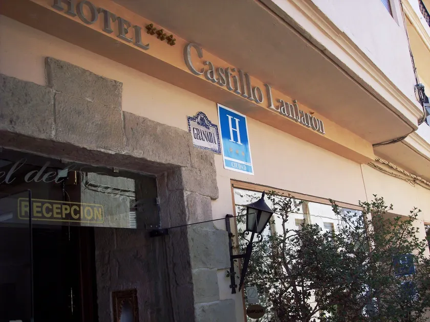 Castillo Lanjaron - Image 1