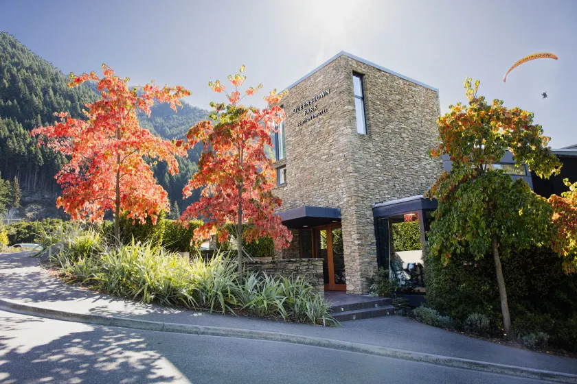 Queenstown Park Boutique Hotel - Image 1