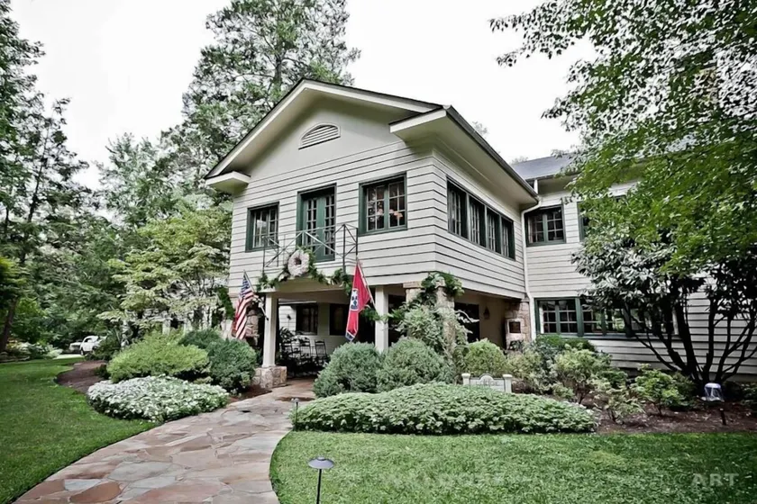 RT Lodge - Image 1