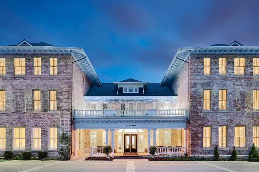 Inn at Carnall Hall - Image 1