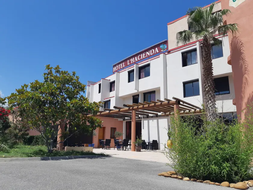 Hôtel L'Hacienda - Image 1