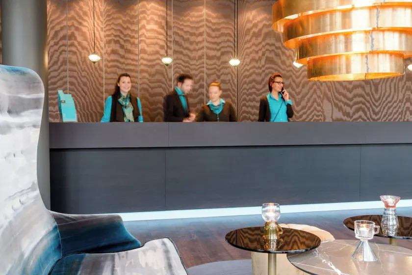 Motel One München-SendlingerTor - Rezeption