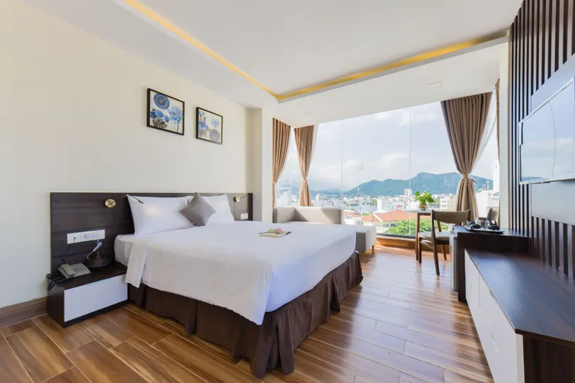 Yen Vang Hotel & Apartment Nha Trang - Image 1