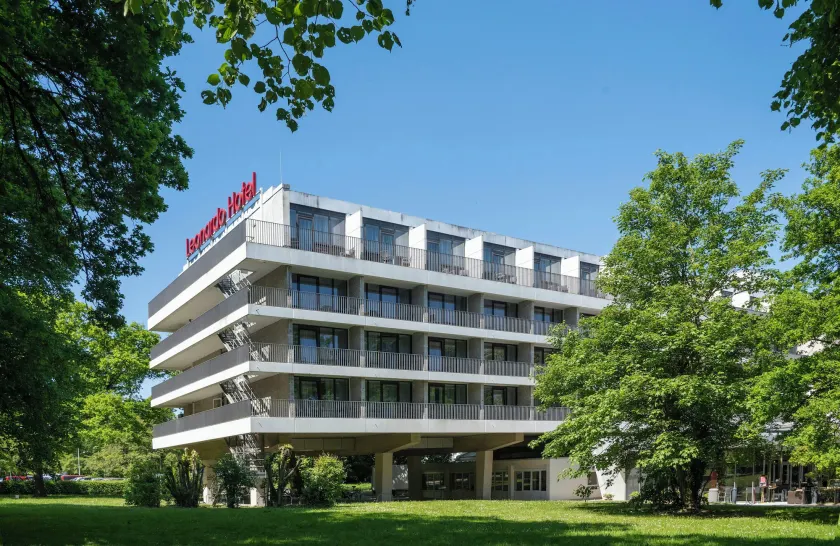 Leonardo Hotel Hannover - Image 1