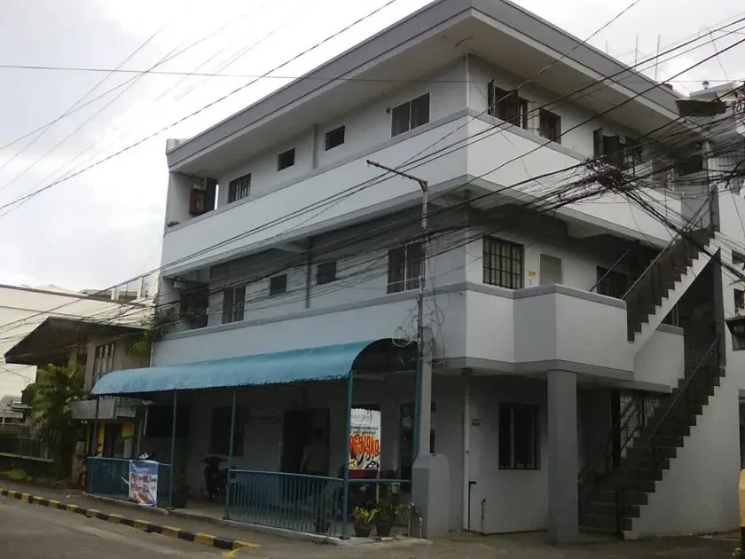 JS3 Studio Apartments - Image 1