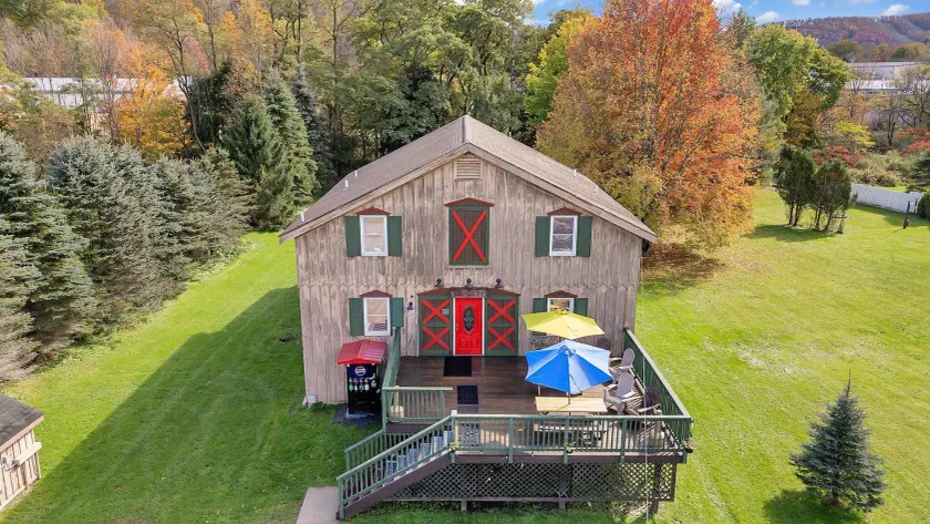 Timberline Lodge, Downtown Ellicottville - Near Ski Resort - Image 1