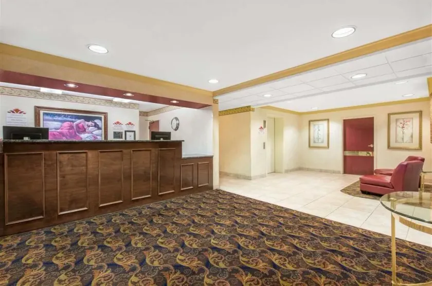 Lancaster Suites     - Hall