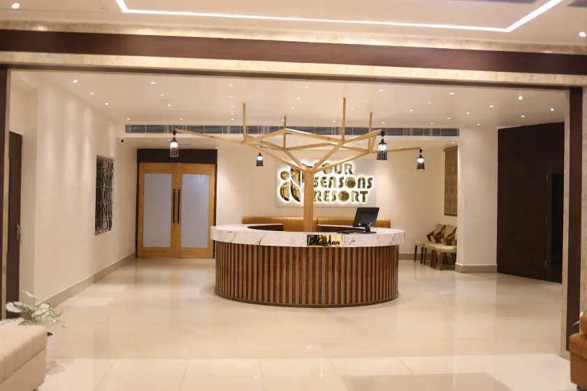 Four Seasons Resort - Reception
