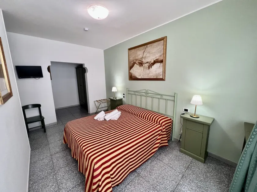 Hotel Minerva - Image 1