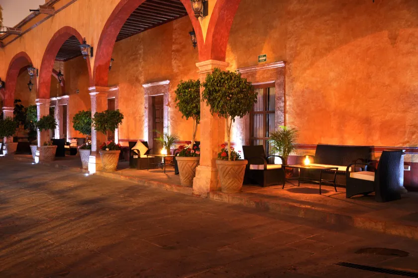 Hotel Quinta Santiago - Image 1