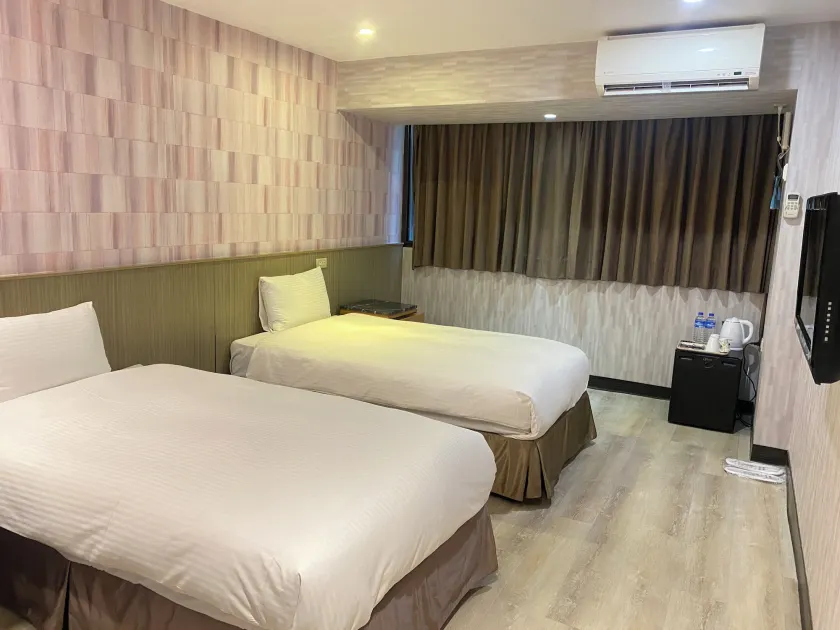 Sunny Hotel - Room