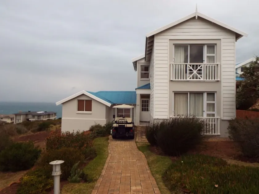 Pinnacle Point Pool Lodge - Image 1
